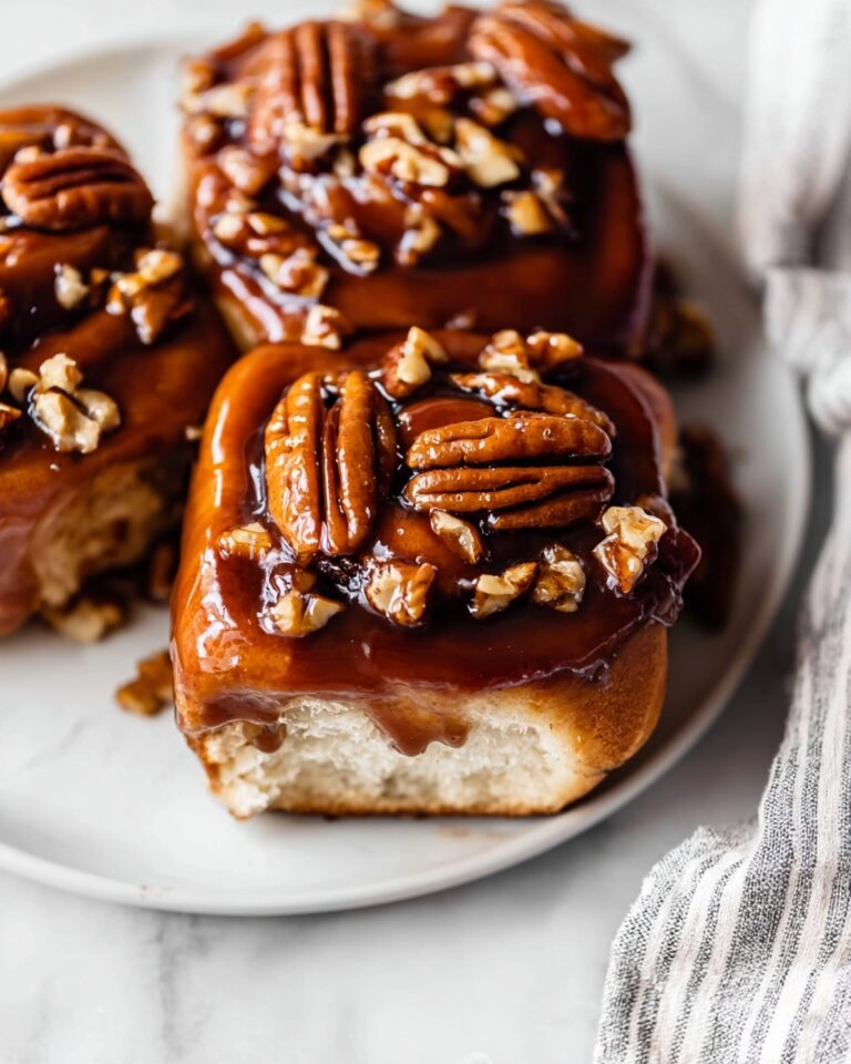 Caramel Pecan Cinnamon Rolls Recipe