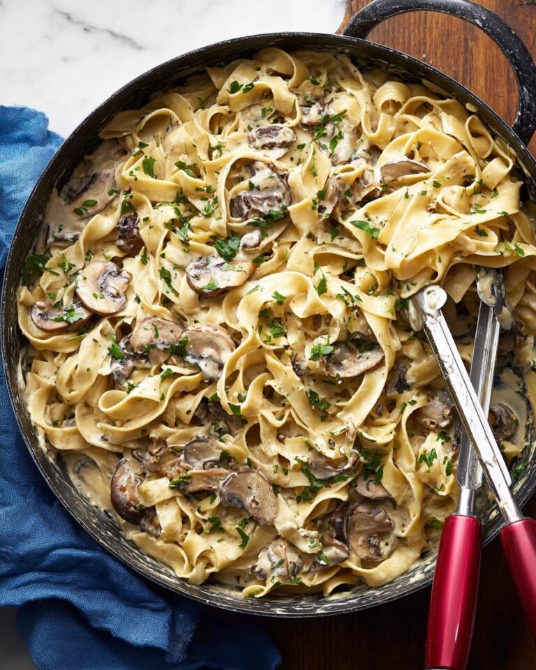 Creamy Garlic Mushroom Pasta Recipe